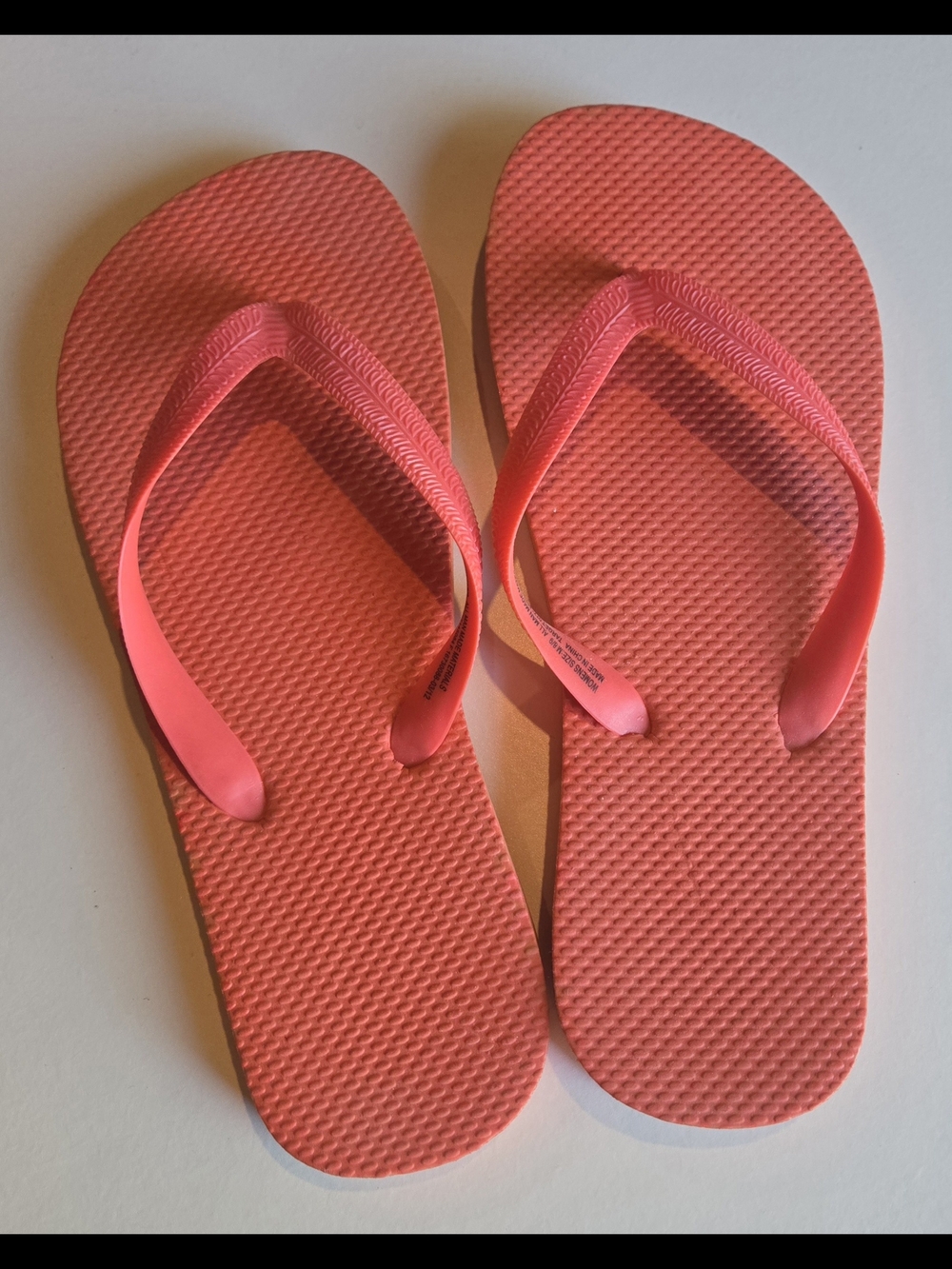 Target Women's Coral Pink Flip Flop Sandals Size 8/9